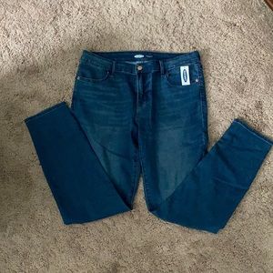 Old Navy super skinny Mid-Rise jeans
